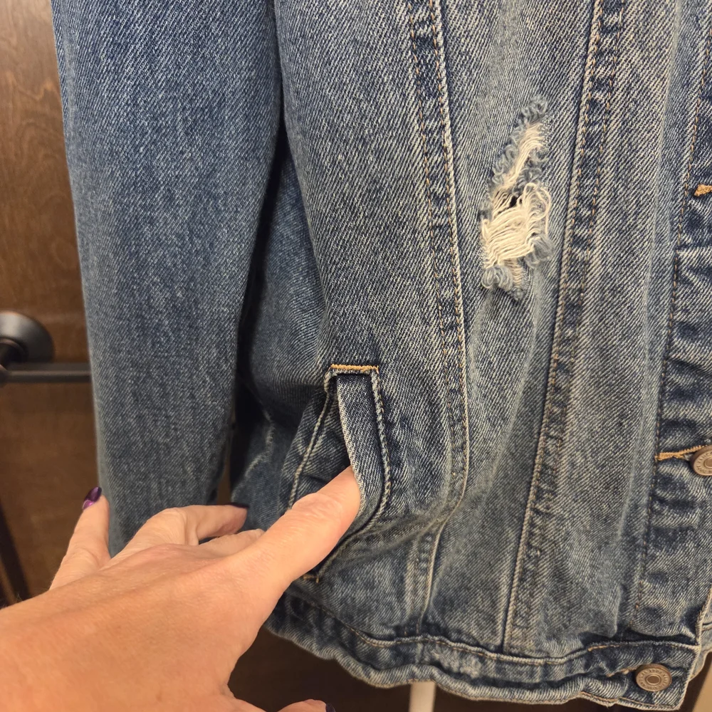 KanCan Distressed Jean Jacket - Picture 9 of 12